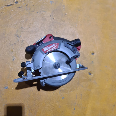 Battery Milwaukee 18V Circular Saw